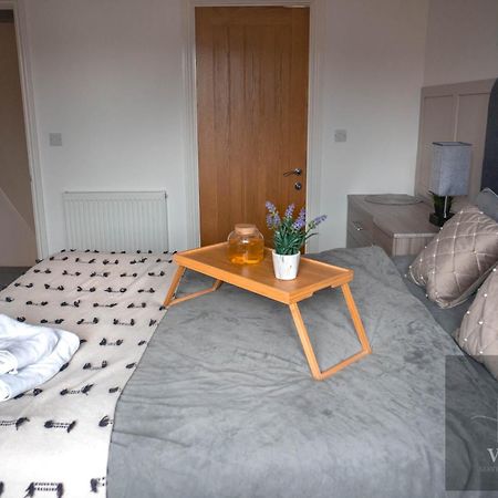 1 Bed House , Free Wifi,Free Parking,Leasure,Business Apartment Swansea Exterior photo